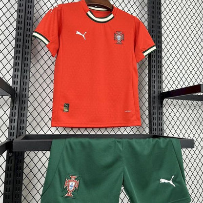 Equipación de casa para niños de Portugal 2025-2026