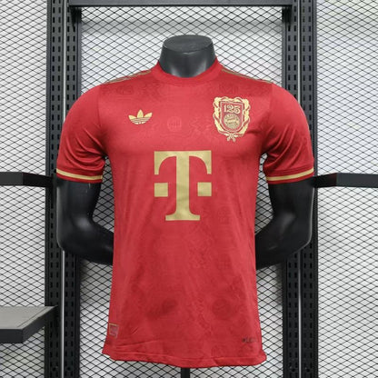 Bayern Múnich 2025-2026 Edición Especial 125 Aniversario Jugador Rojo