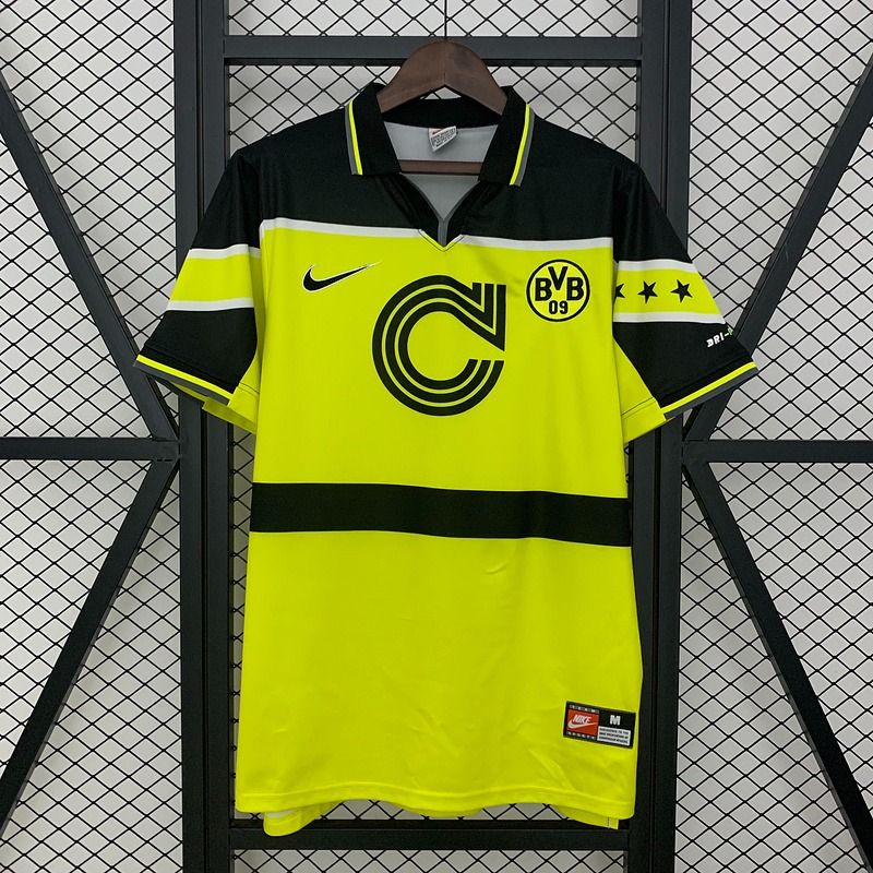 Retro Borussia Dortmund 1996-1997 Home Fan
