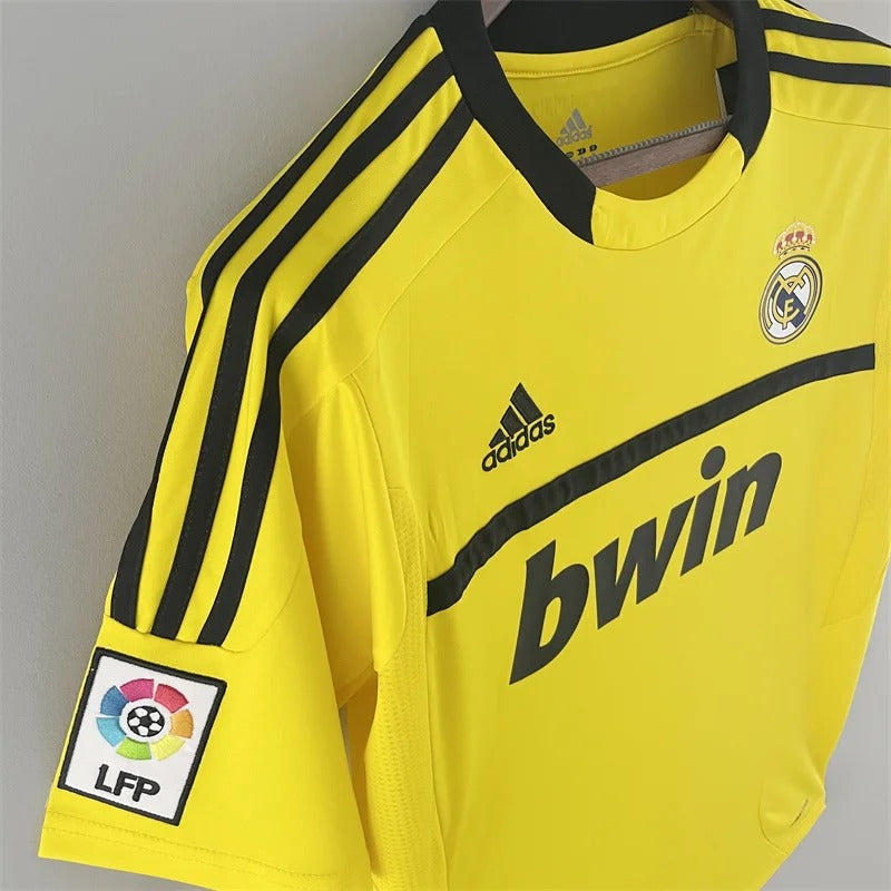 Real Madrid 2011/2012 Goalkeeper - Fan Version [Adult]