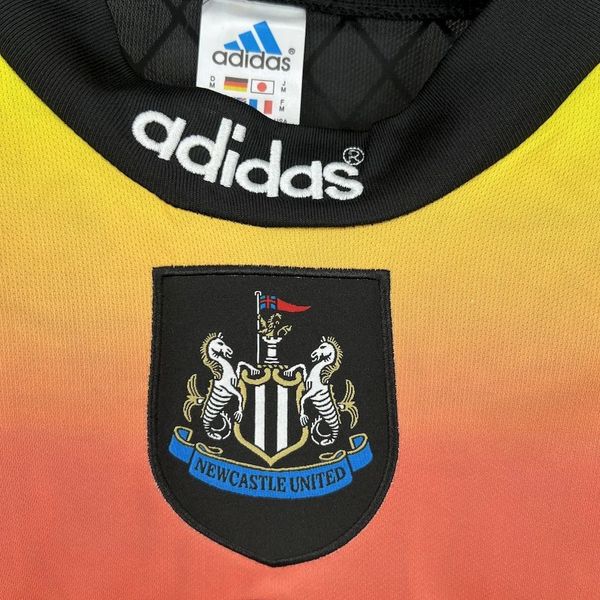 Newcastle United 1996/1997 Goalkeeper Long Sleeve - Fan Version [Adult]