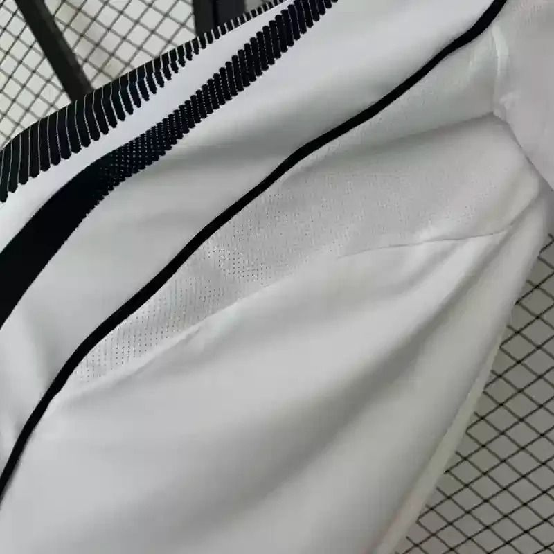 Juventus FC 2025/2026 Local - Versión Aficionado [Adulto]