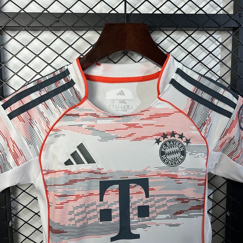 FC Bayern Munich 2025/2026 Away - Fan Version [Kids]