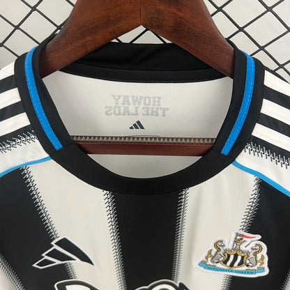 Newcastle United 2025/2026 Home - Fan Version [Adult]