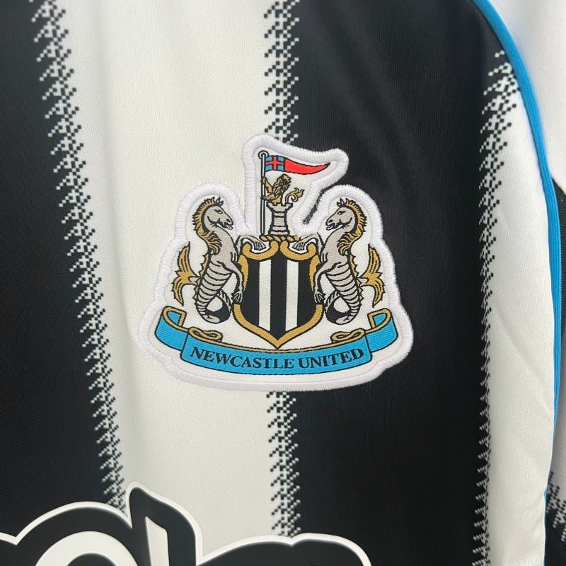 Newcastle United 2025/2026 Home - Fan Version [Adult]