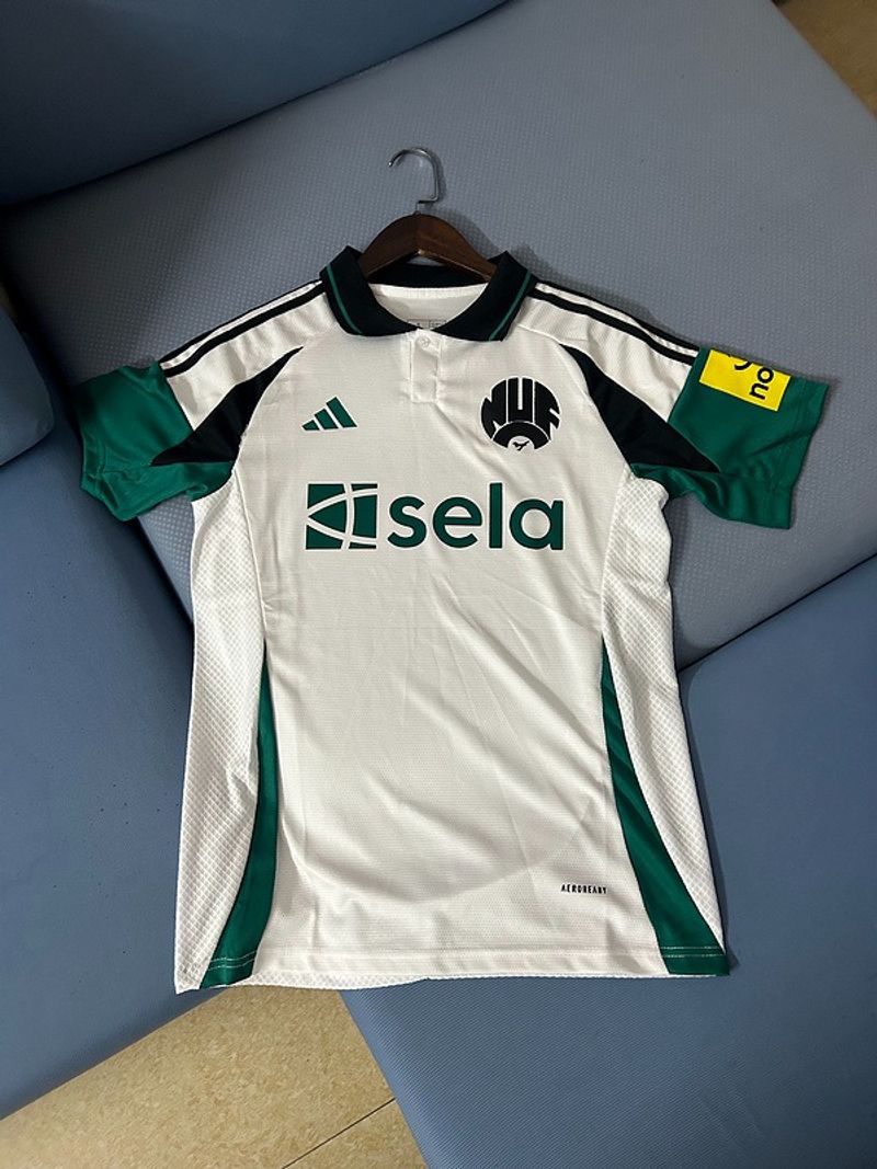 Newcastle United 2025/2026 Tercera - Versión Fan [Adulto]