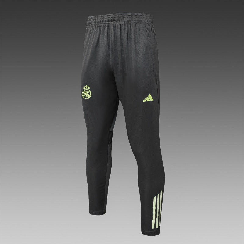 Conjunto de entrenamiento Real Madrid CF 2025/2026 de media cremallera - Versión para aficionados [Adulto]