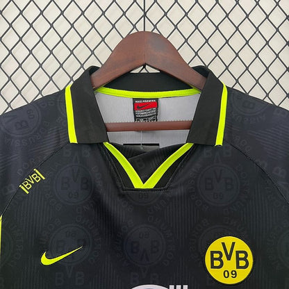 Retro Borussia Dortmund 1996-1997 Away Fan