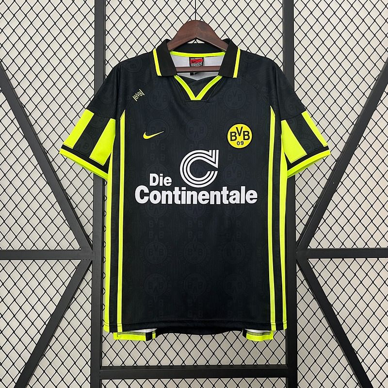 Retro Borussia Dortmund 1996-1997 Away Fan