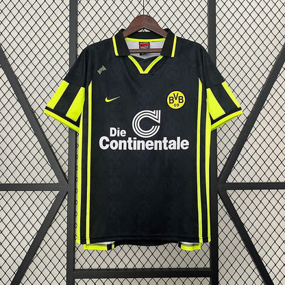 Retro Borussia Dortmund 1996-1997 Away Fan