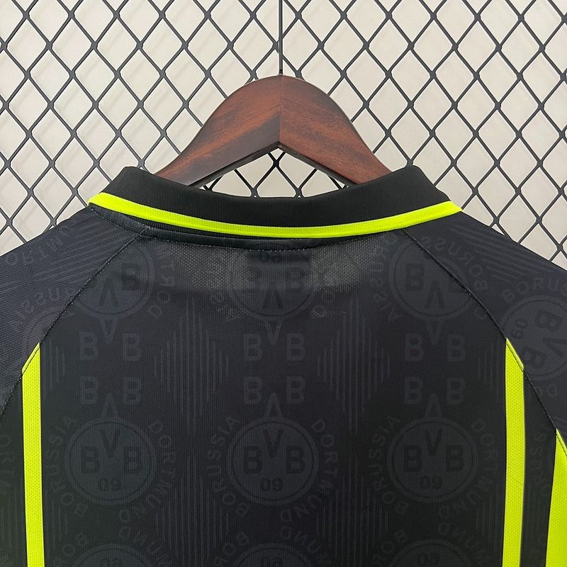 Retro Borussia Dortmund 1996-1997 Away Fan