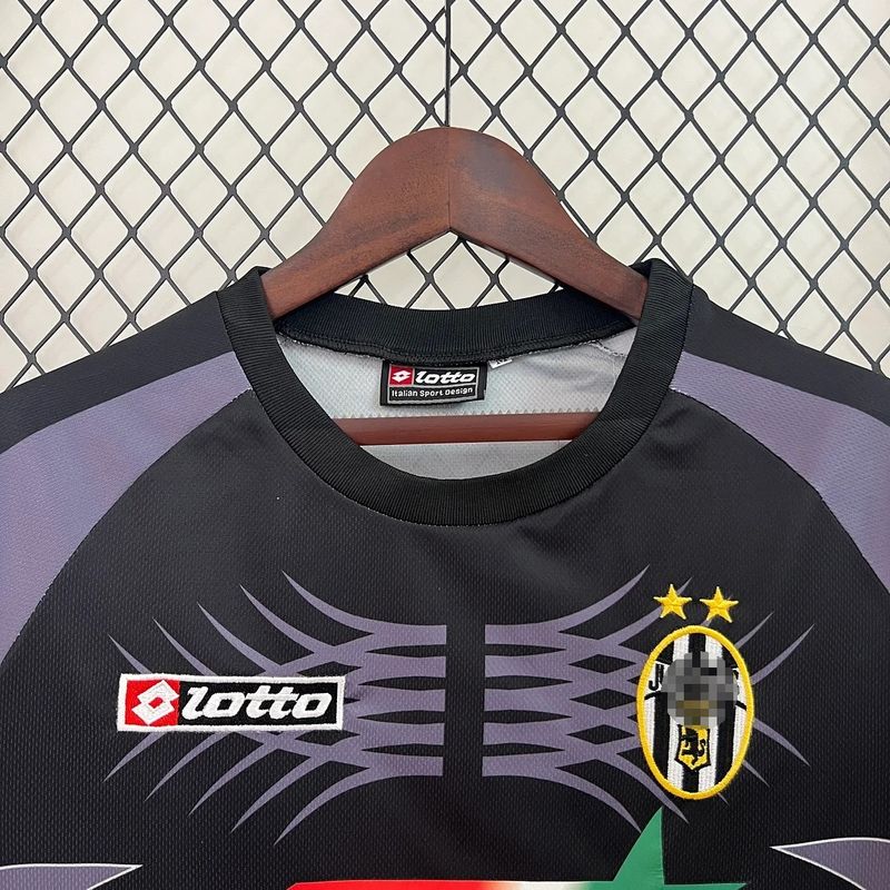 Juventus FC 2001/2002 Retro Visitante - Versión Fan [Adulto]