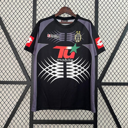 Juventus FC 2001/2002 Away Retro - Fan Version [Adult]