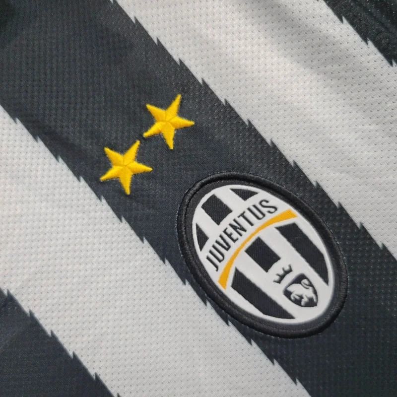 Juventus FC 2010/2011 Home Retro - Fan Version [Adult]