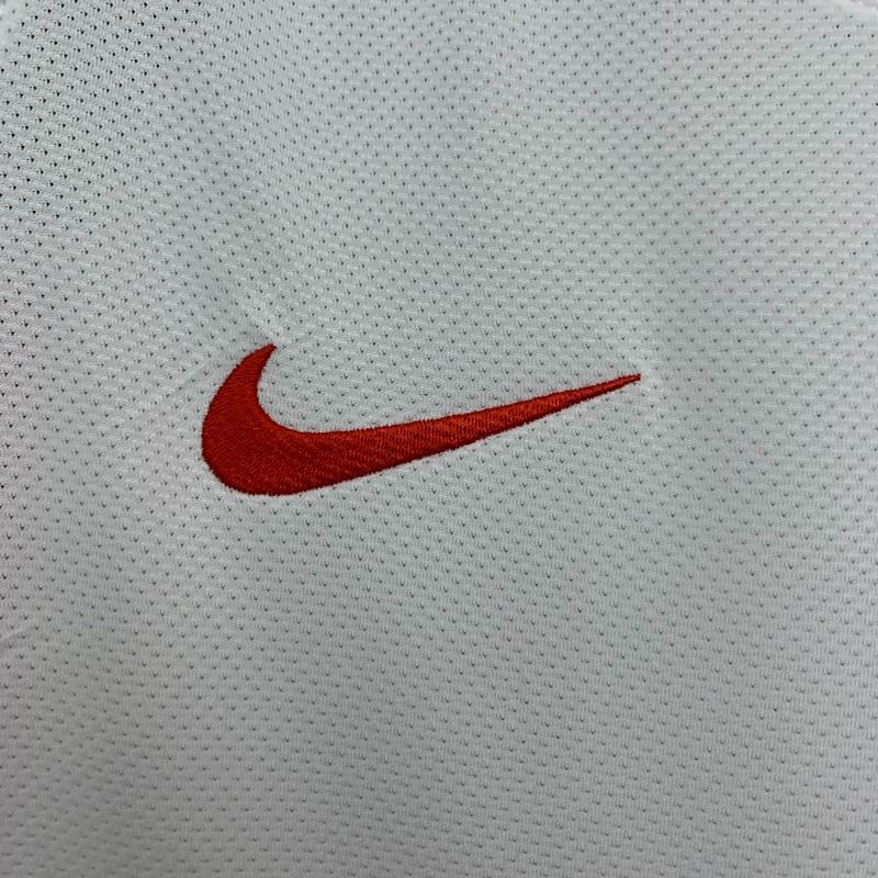 Manchester United 2010/2011 Away - Fan Version [Adult]