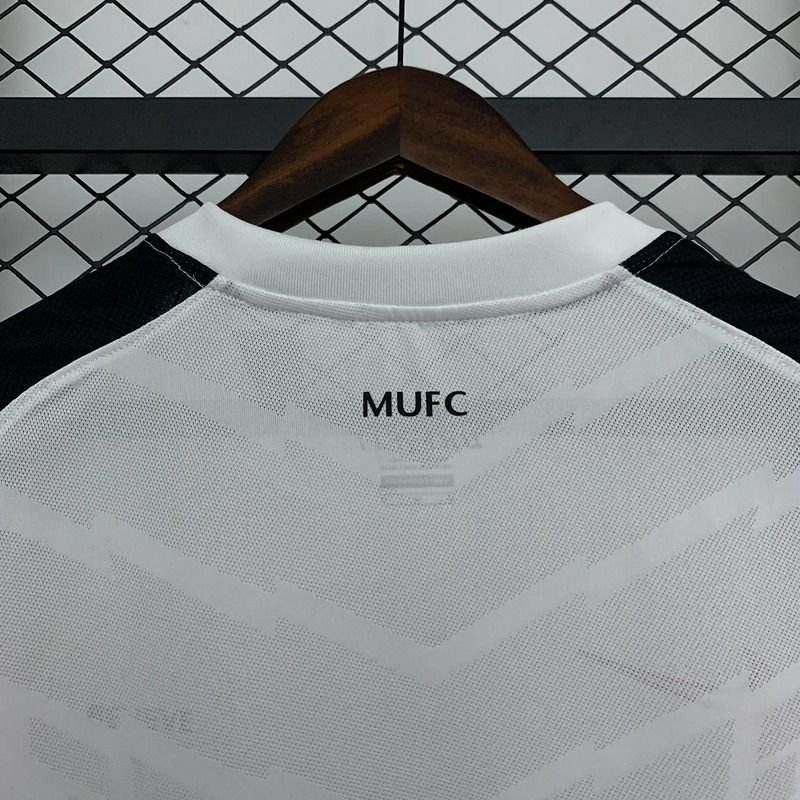 Manchester United 2010/2011 Away - Fan Version [Adult]