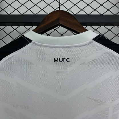 Manchester United 2010/2011 Away - Fan Version [Adult]