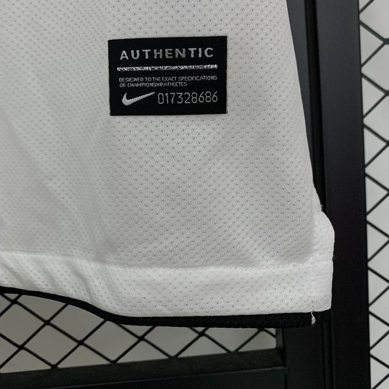 Manchester United 2010/2011 Away - Fan Version [Adult]