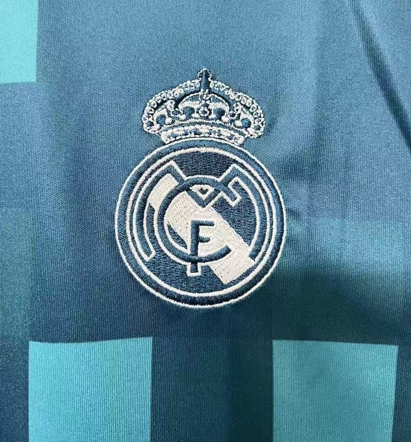 Real Madrid 2017/2018 Tercera Retro - Versión Aficionado [Adulto]