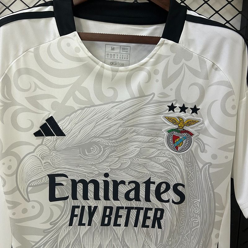 SL Benfica 2025/2026 Entrenamiento - Versión Aficionado [Adulto]