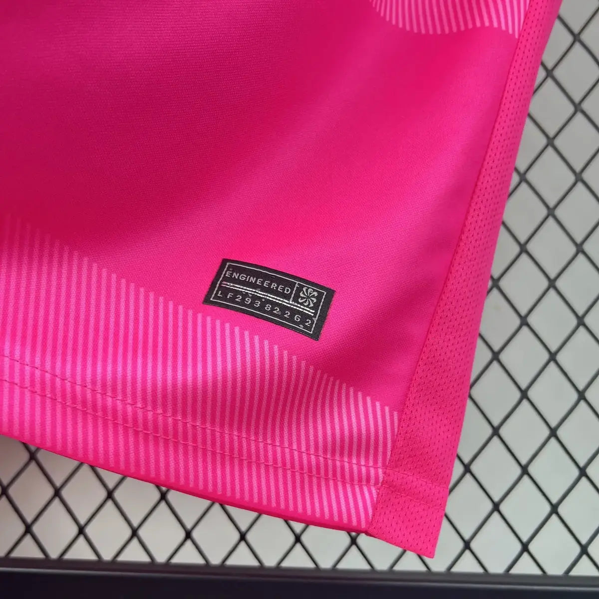 Sporting CP 2026-2027 Pink October Fan Jersey - View 7